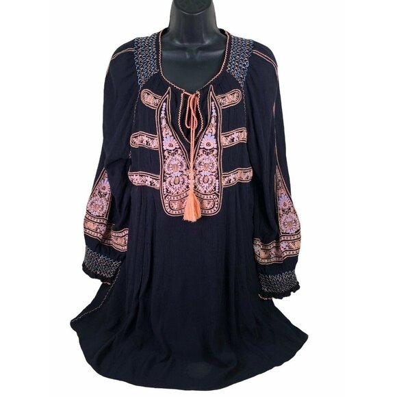 Free People Peasant Blouse‎ Small Black Embroidered - Picture 1 of 9